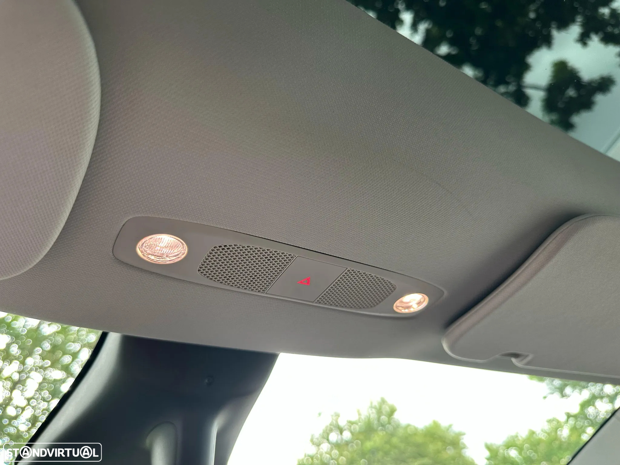 Tesla Model Y Long Range Dual Motor AWD - 27