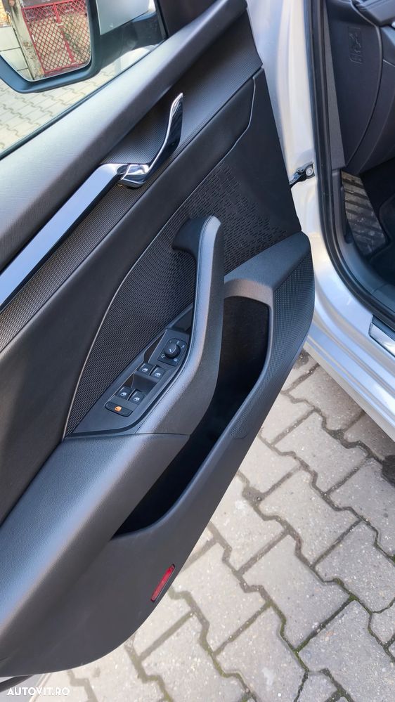 Skoda Octavia 2.0 TDI DSG Tour - 7