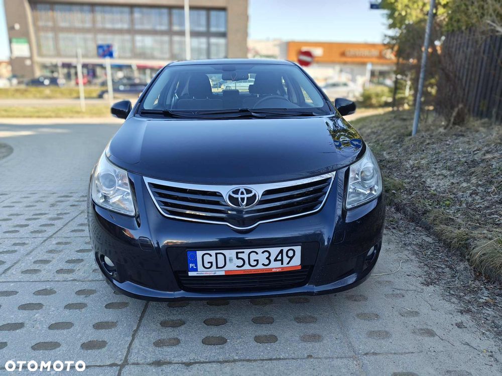Toyota Avensis 2.0 D-4D - 12