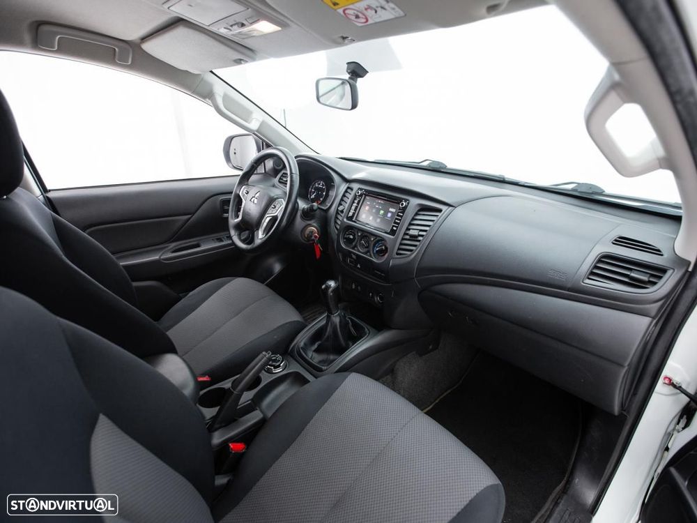 Mitsubishi L200 - 10