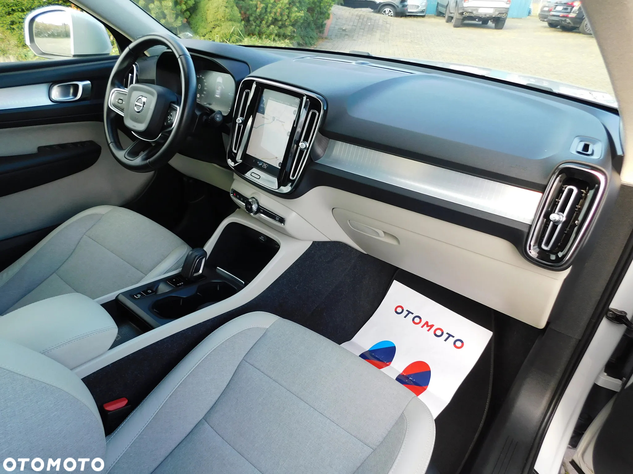 Volvo XC 40 T5 Plug-In Hybrid Momentum - 14
