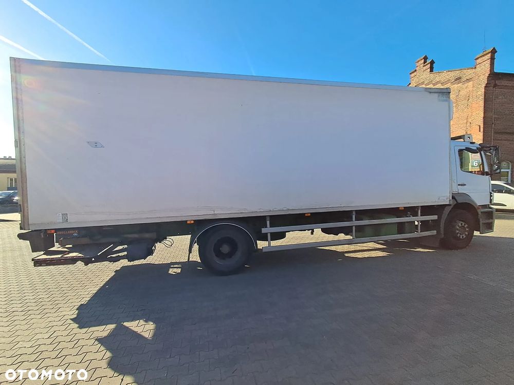 Mercedes-Benz AXOR 1828 - 8