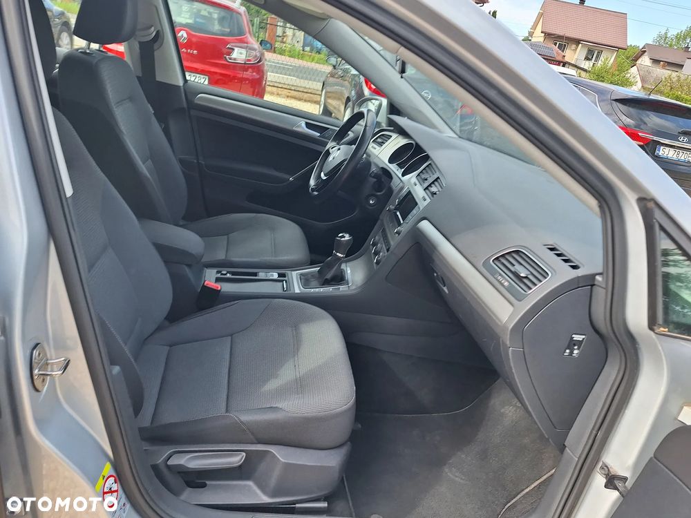 Volkswagen Golf 1.6 TDI DPF BlueMotion Technology Style - 22