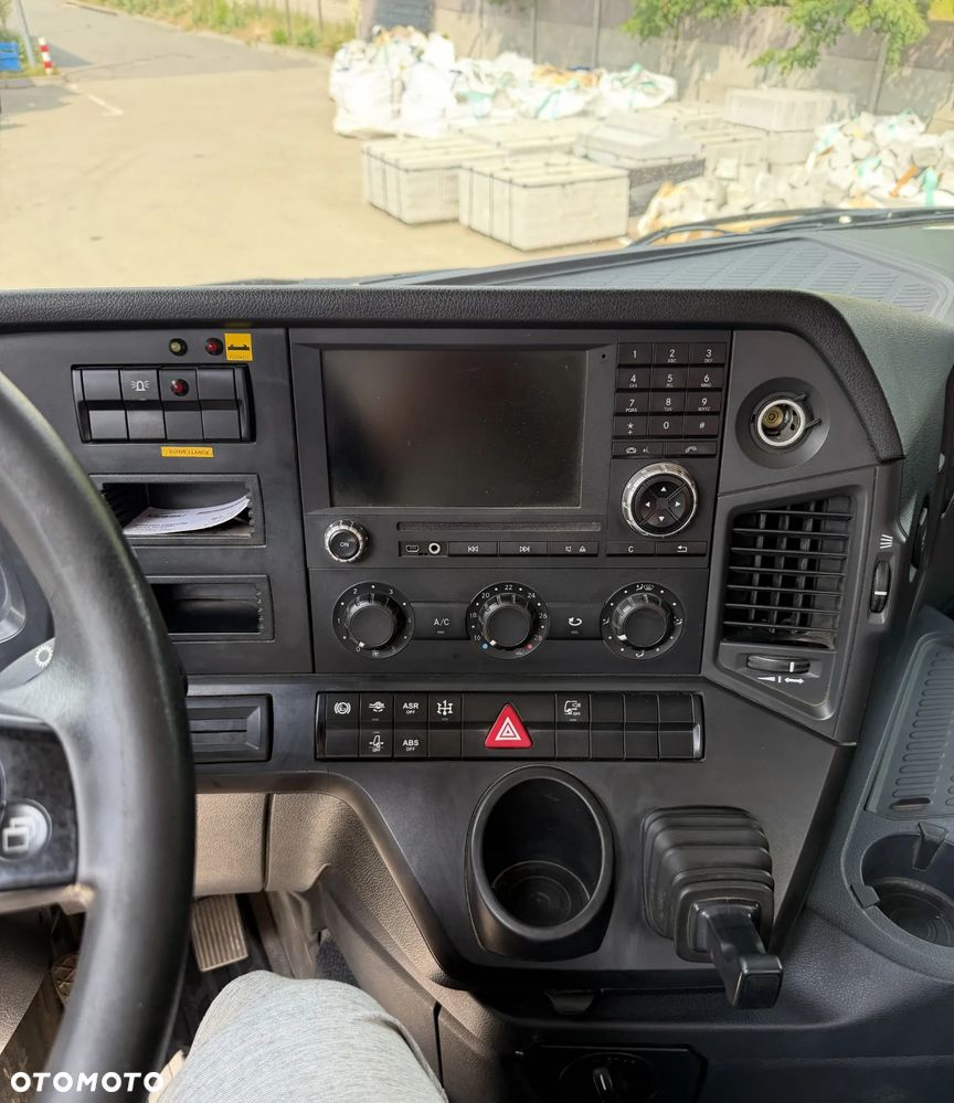 Mercedes-Benz AROCS - 6