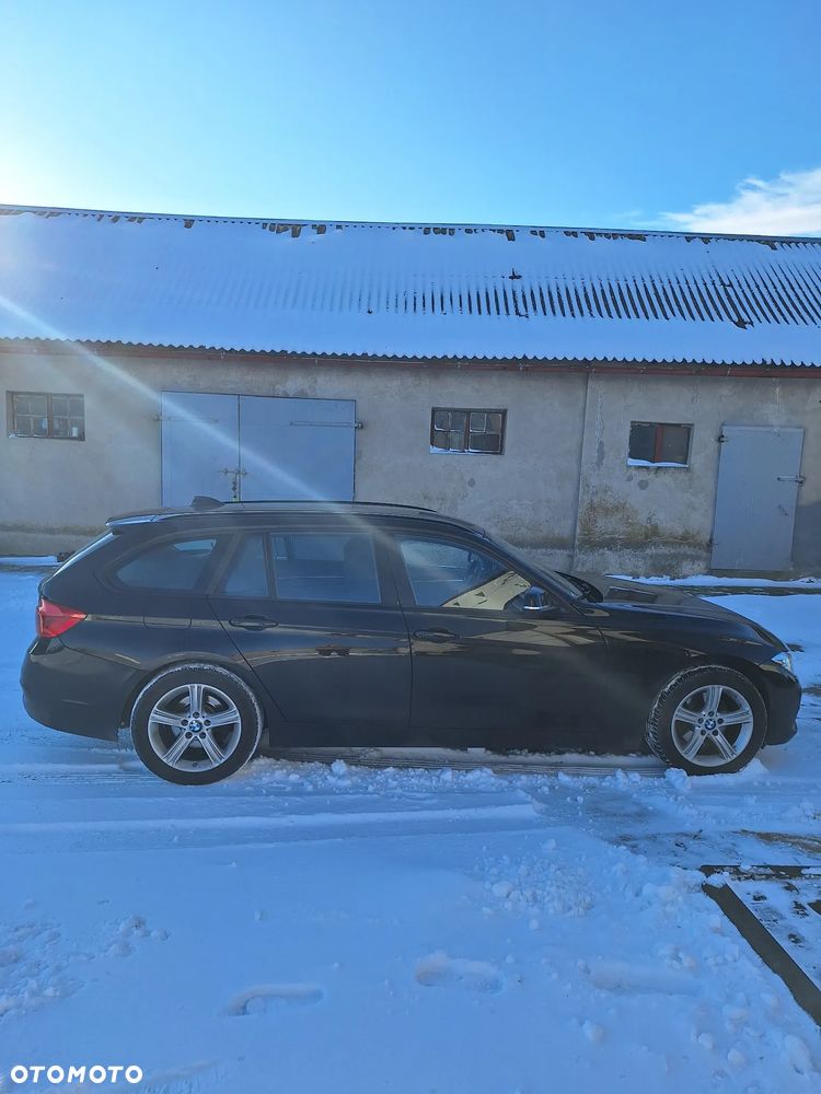 BMW Seria 3 320d Sport - 4