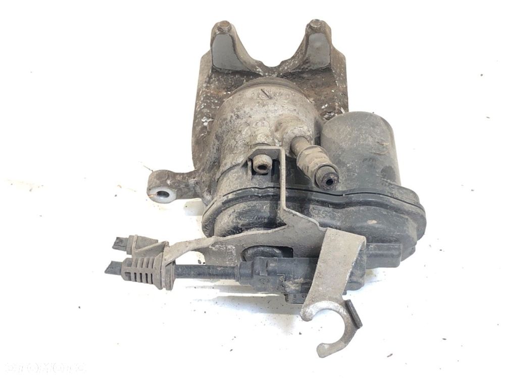 ZACISK PRAWY TYŁ  BMW 5 (G30, F90) 2016 - 2022 530 e Plug-in-Hybrid 135 kW [184 KM] Hybryda silnik - 3