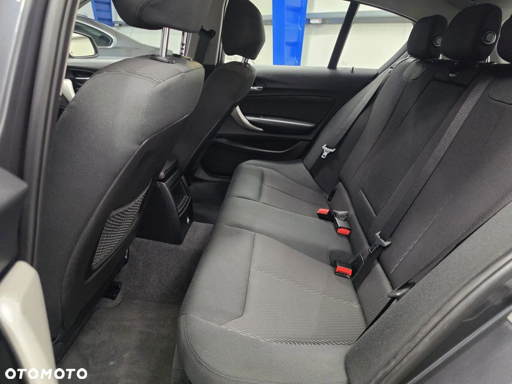 BMW Seria 1 116d EfficientDynamics Edition Sport Line - 33