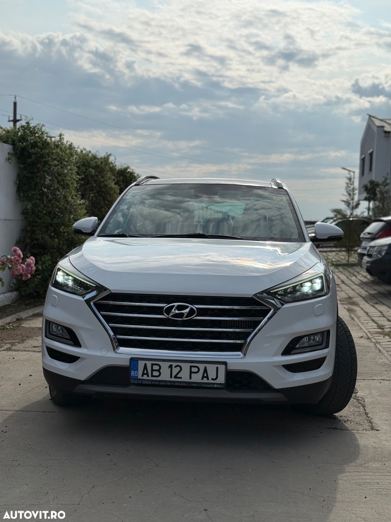 Hyundai Tucson 2.0 CRDI 4WD 8AT Luxury - 1