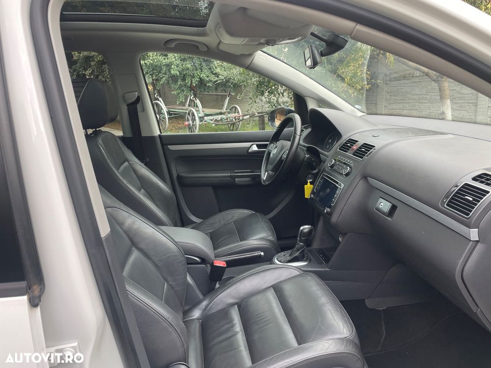 Volkswagen Touran - 20