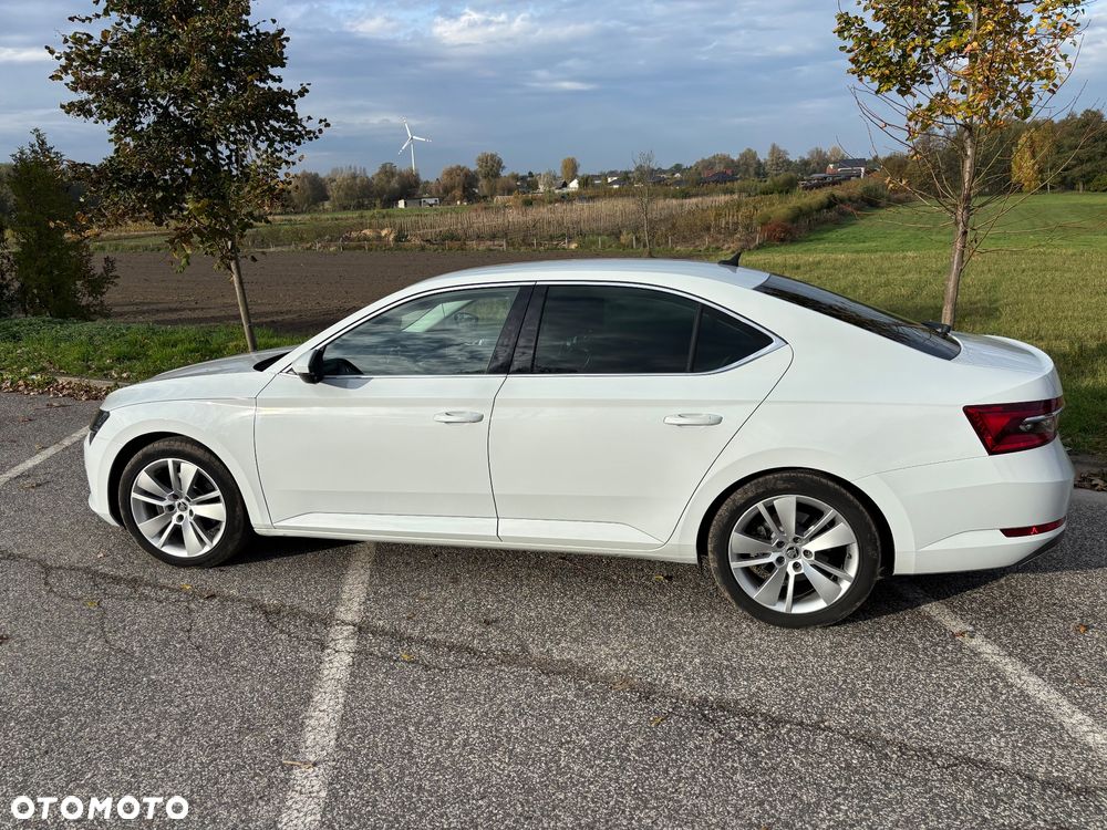 Skoda Superb 2.0 TDI Style - 10