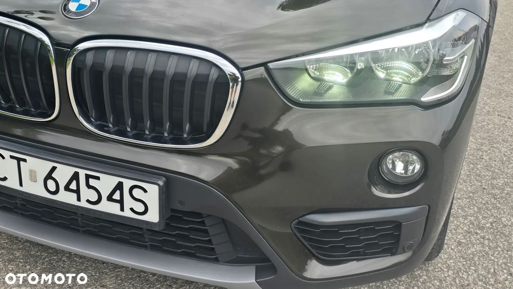 BMW X1 sDrive18i - 11