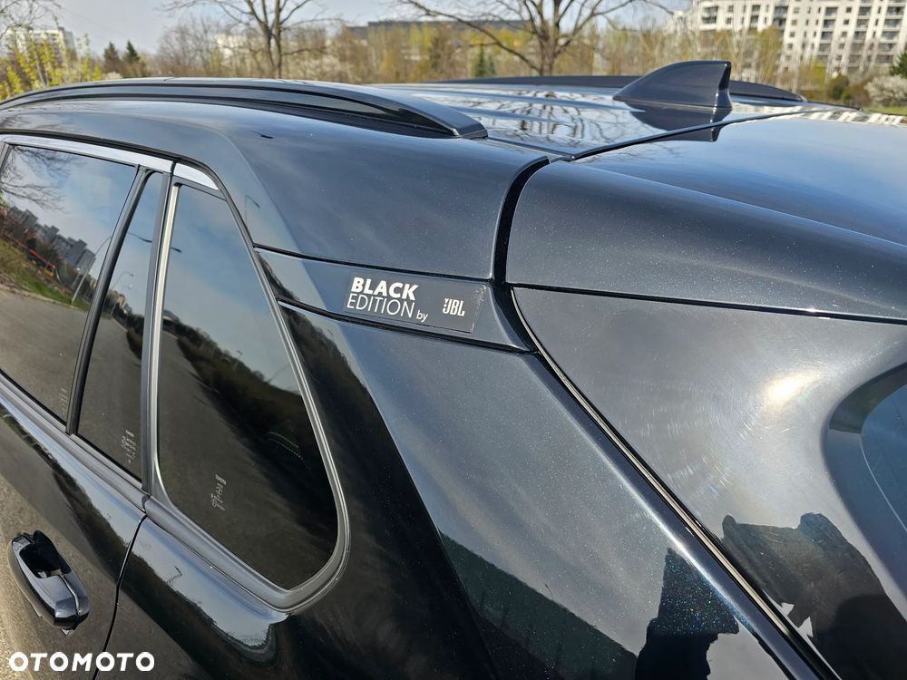 Toyota RAV4 2.5 Hybrid Black Edition by JBL 4x4 - 6