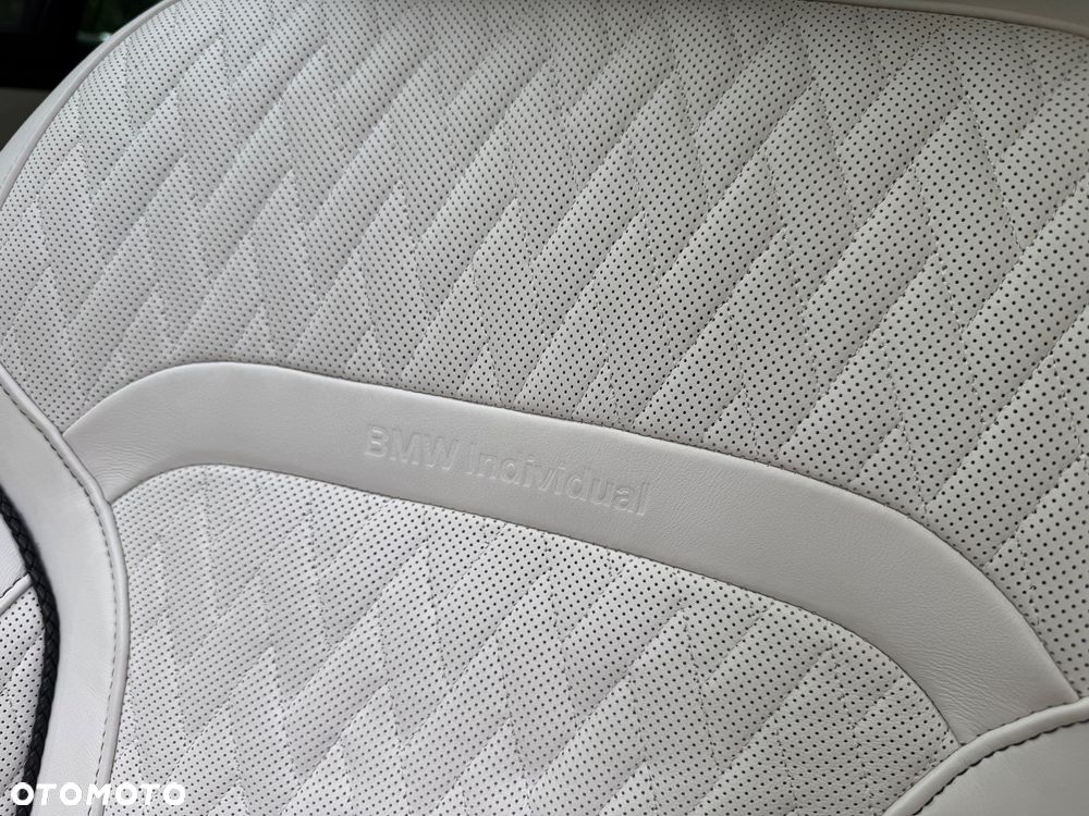 BMW Seria 7 750Li xDrive sport - 38