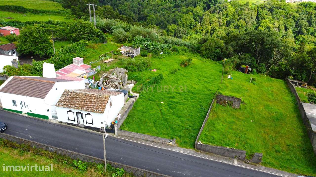 Terreno para Construção com vista para a montanha, perto de comodidade - Grande imagem: 2/16