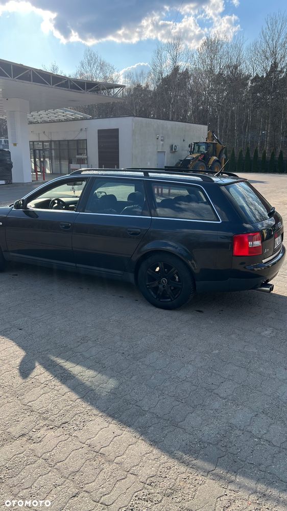 Audi A6 Avant 2.4 - 12