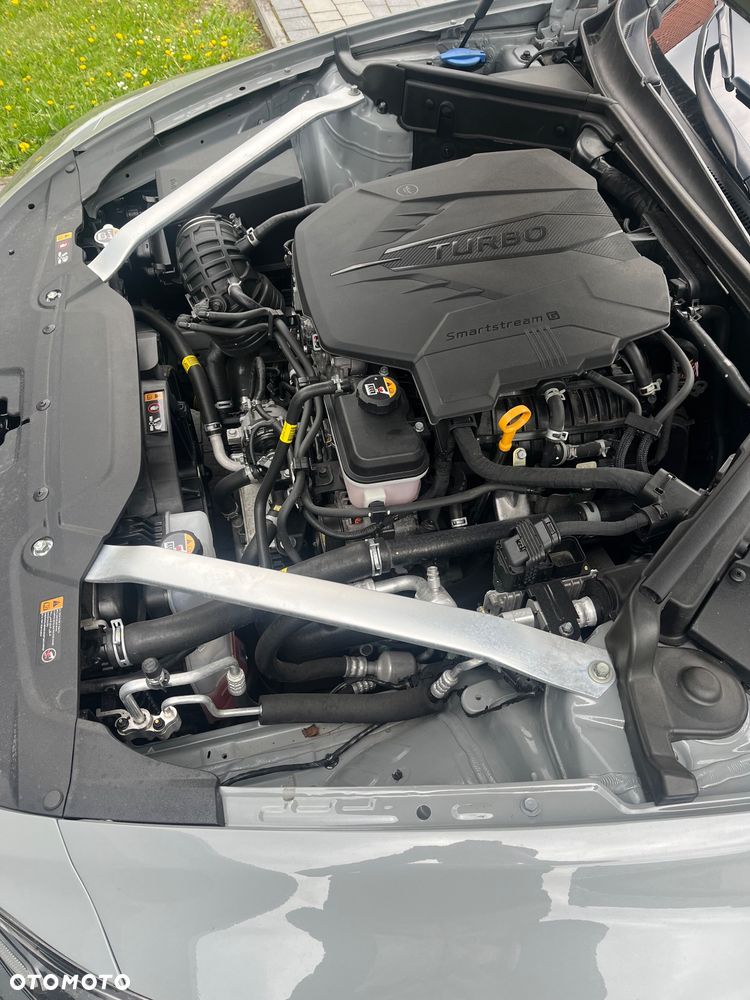 Kia Stinger - 12