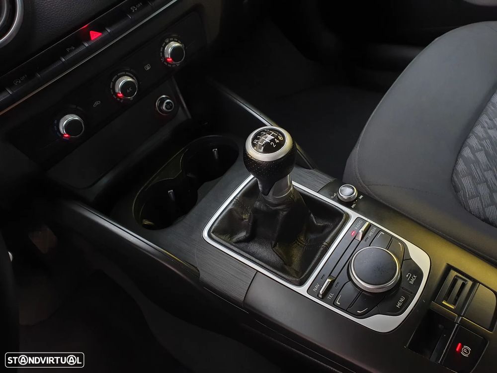 Audi A3 Sportback 1.6 TDI Advance - 10