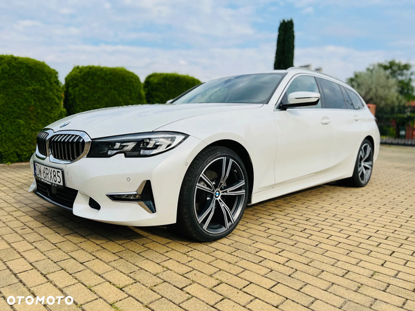 BMW Seria 3 320d xDrive Luxury Line sport