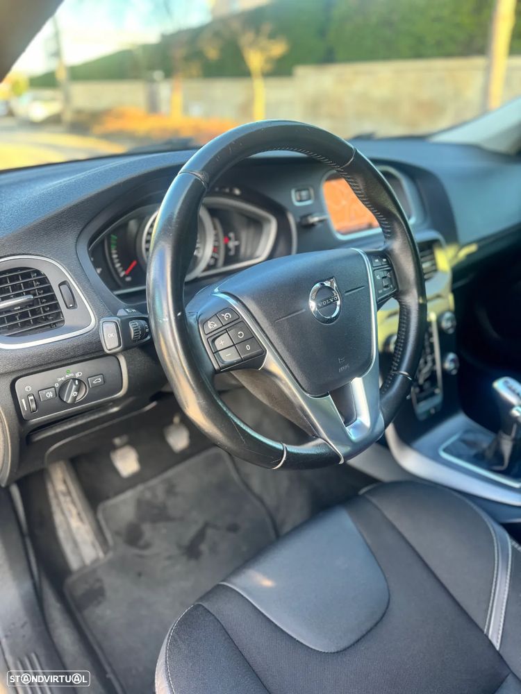 Volvo V40 2.0 D2 Momentum - 20