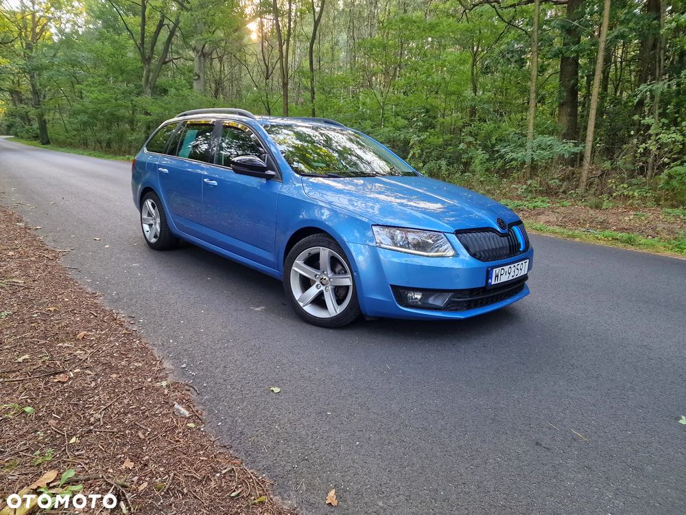 Skoda Octavia 2.0 TDI DSG Sportline - 2