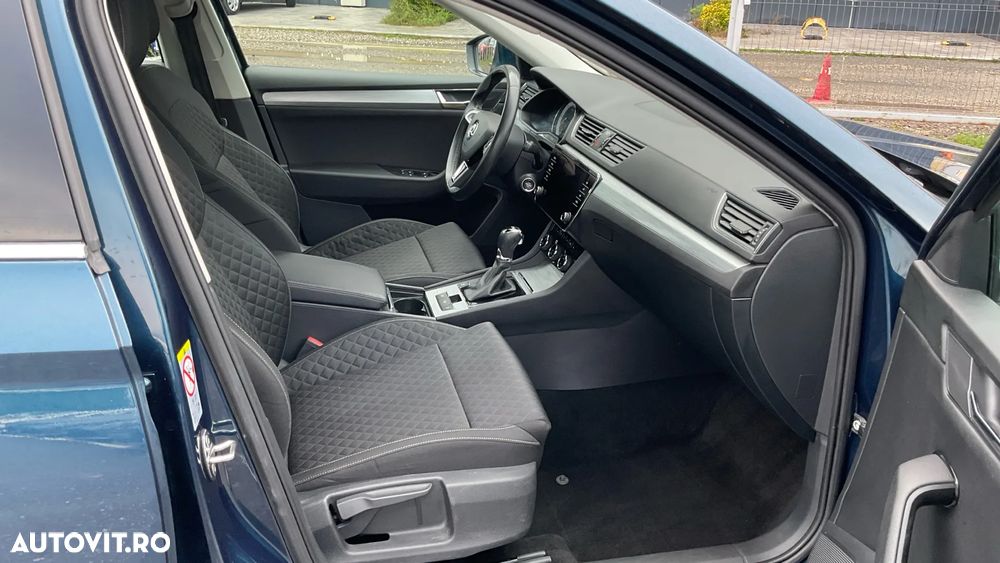 Skoda Superb 2.0 TDI DSG Ambition - 6