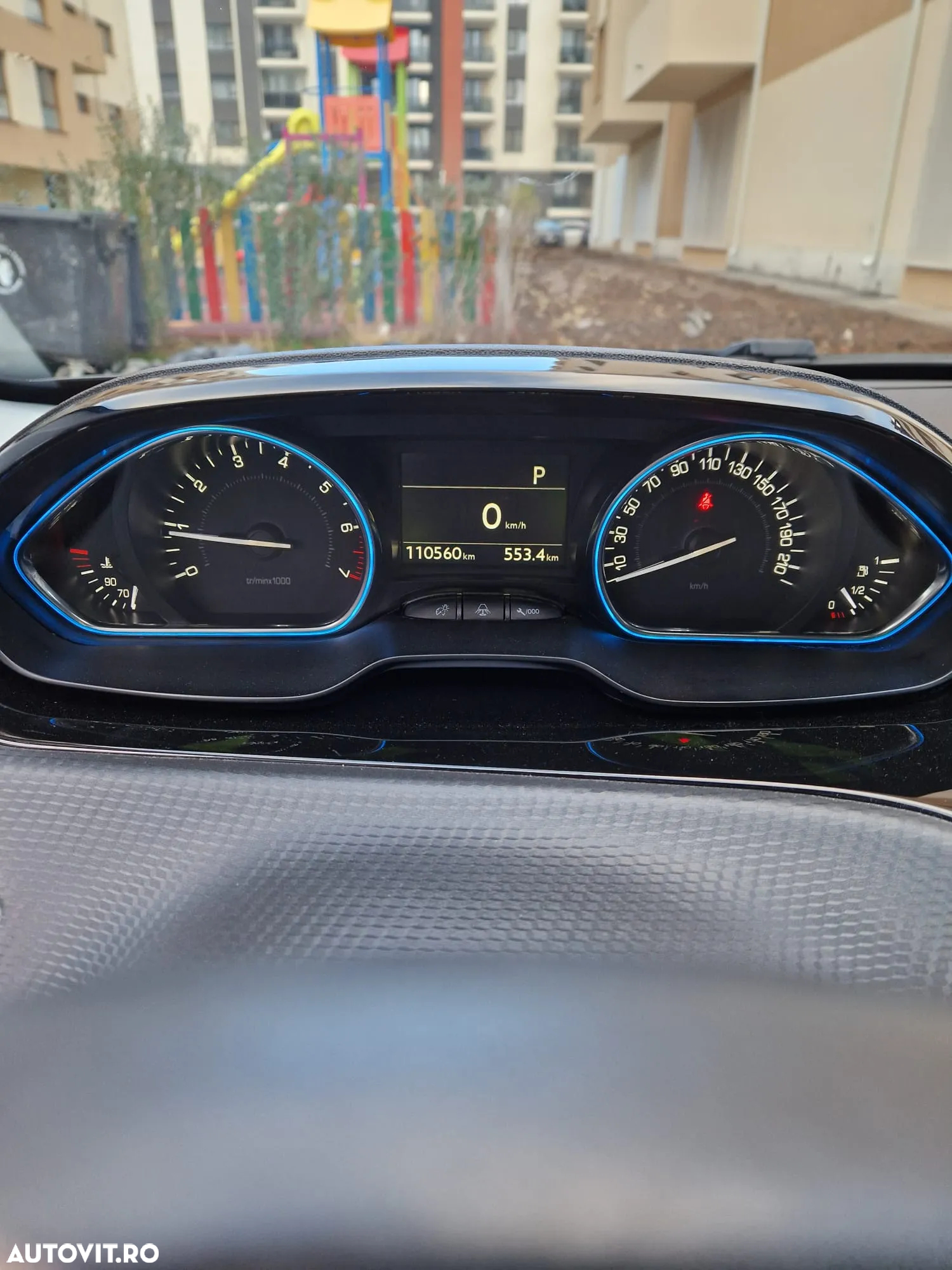 Peugeot 2008 PureTech 110 Stop&Start EAT6 Allure - 5
