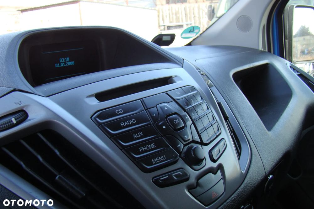 Ford Custom Transit - 12