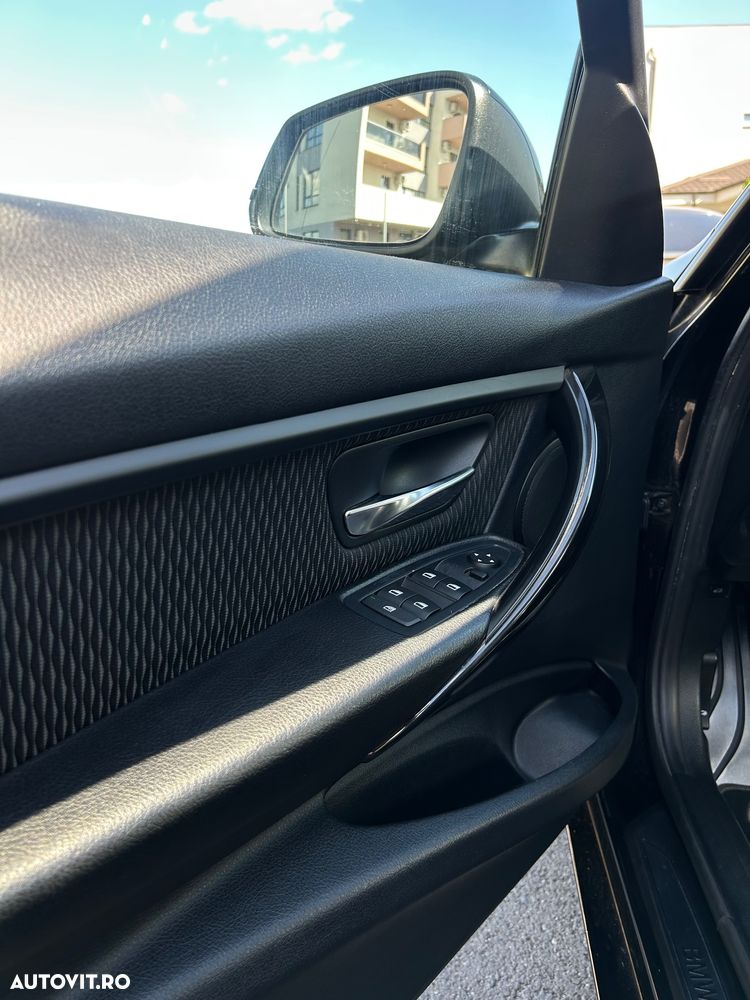 BMW Seria 3 318d Aut. Blue Performance Sport Line - 15