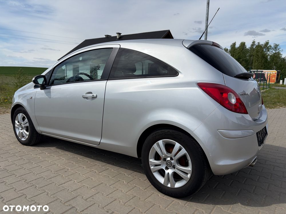 Opel Corsa 1.4 16V Satellite - 6