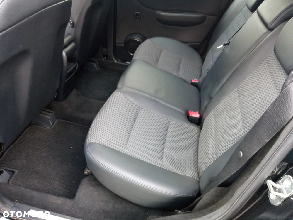 Mercedes-Benz Klasa B 180 CDI Autotronic - 17