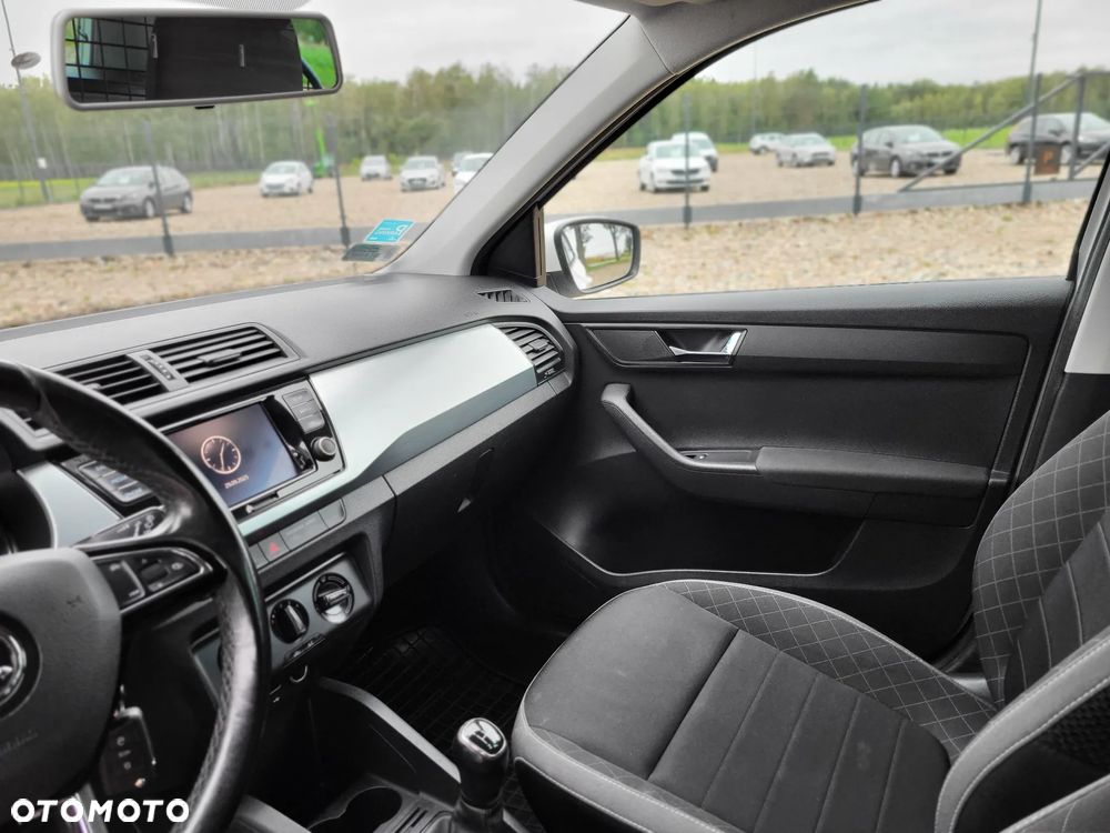 Skoda Fabia 1.0 Ambition - 11