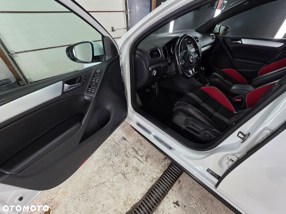 Volkswagen Golf 2.0 GTI adidas - 7