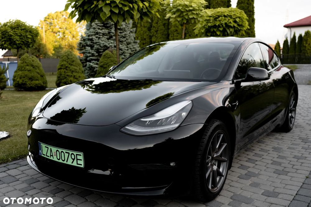 Tesla Model 3 - 7