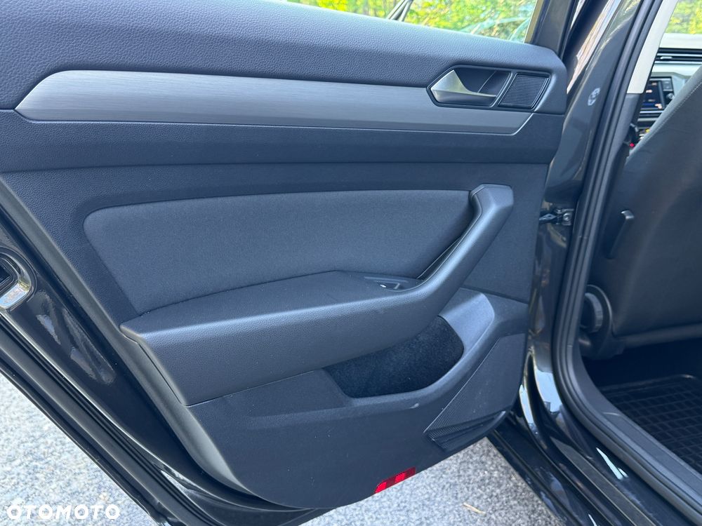 Volkswagen Passat 1.5 TSI EVO Essence DSG - 11
