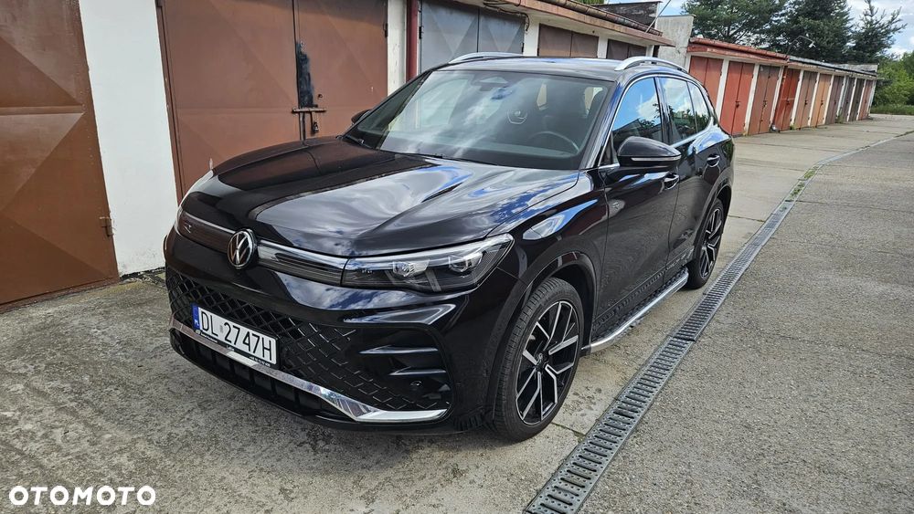 Volkswagen Tiguan - 1