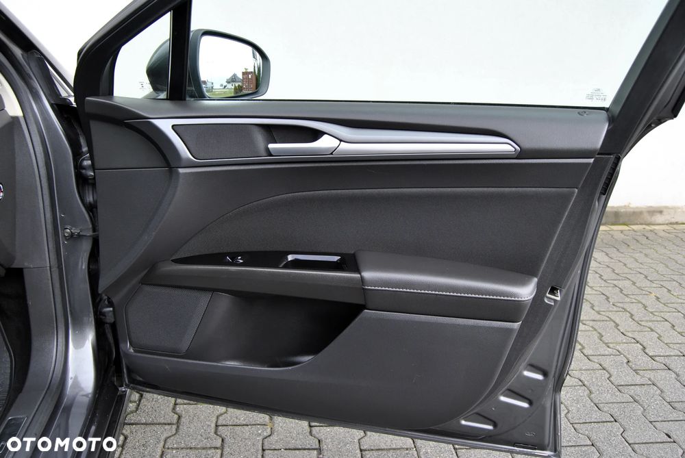Ford Mondeo 2.0 TDCi STart-Stopp Titanium - 23