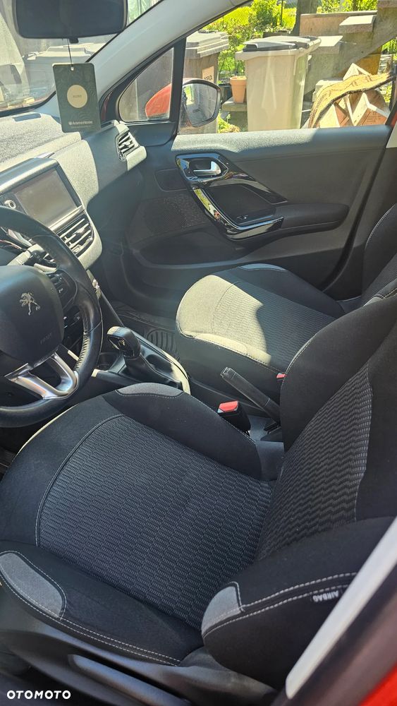 Peugeot 208 1.2 PureTech Style - 7