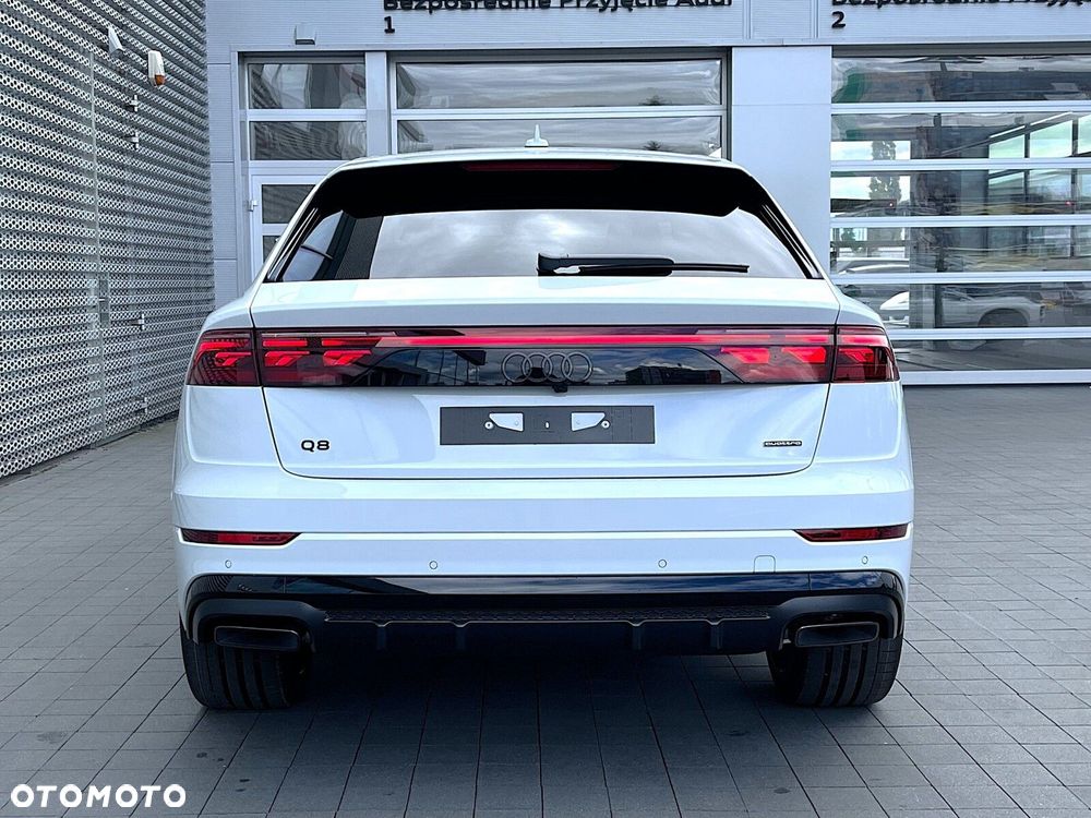 Audi Q8 - 8