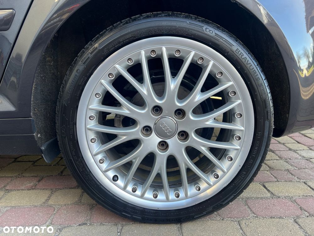 Audi A3 Sportback 1.6 TDI DPF S line Sportpaket - 20