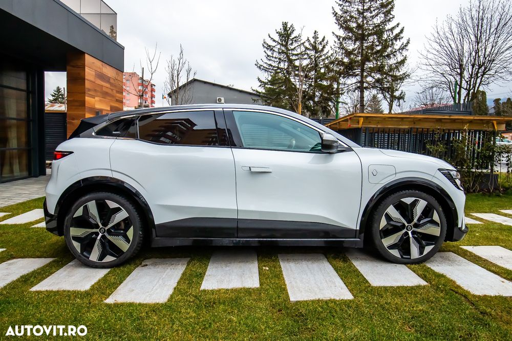 Renault Megane E-TECH 60 kWh 220 CP Techno - 8