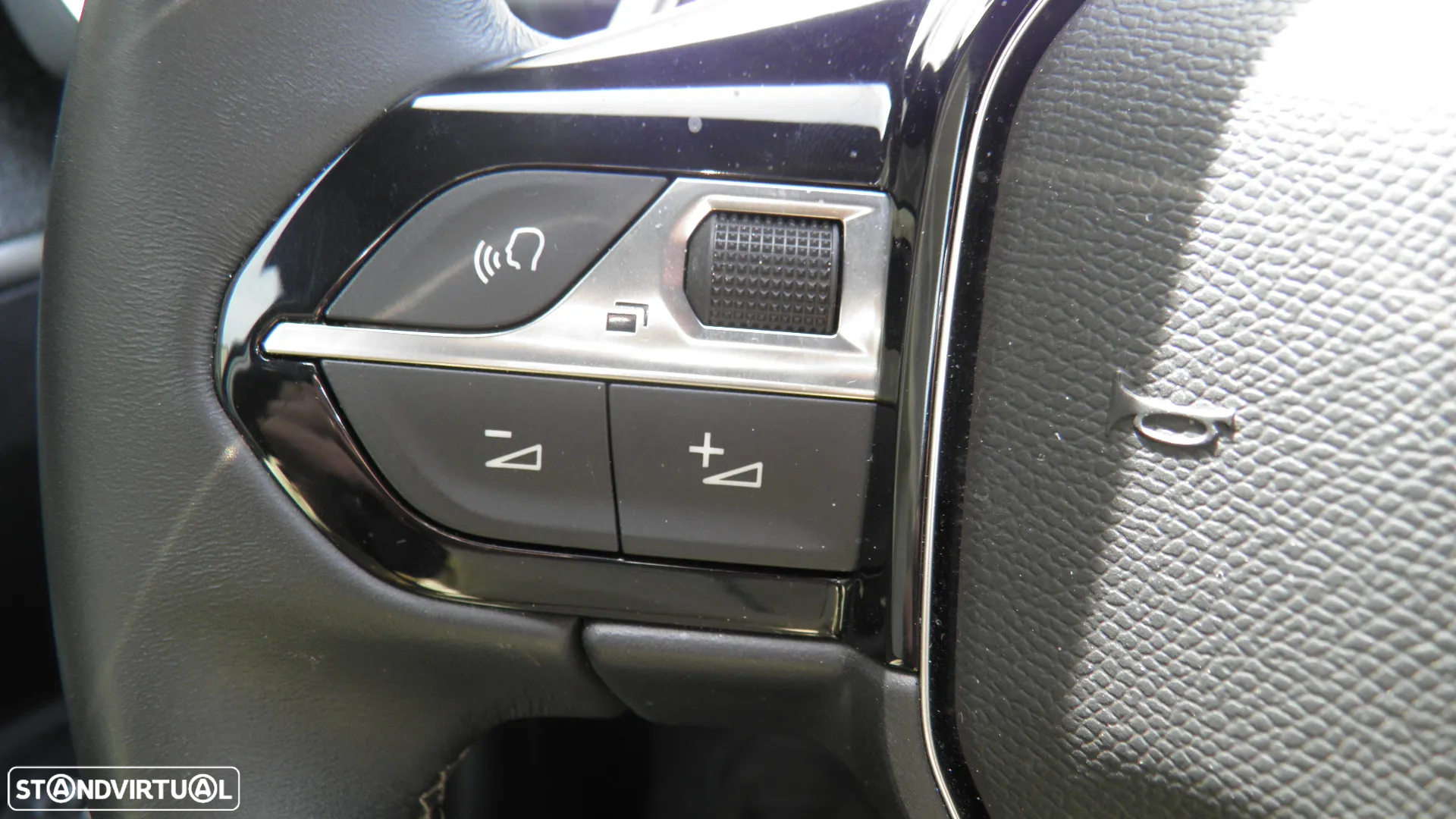 Peugeot 3008 1.5 BlueHDi Allure Pack EAT8 - 30