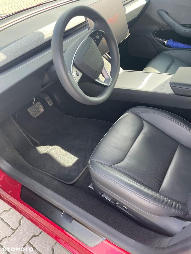 Tesla Model 3 - 12