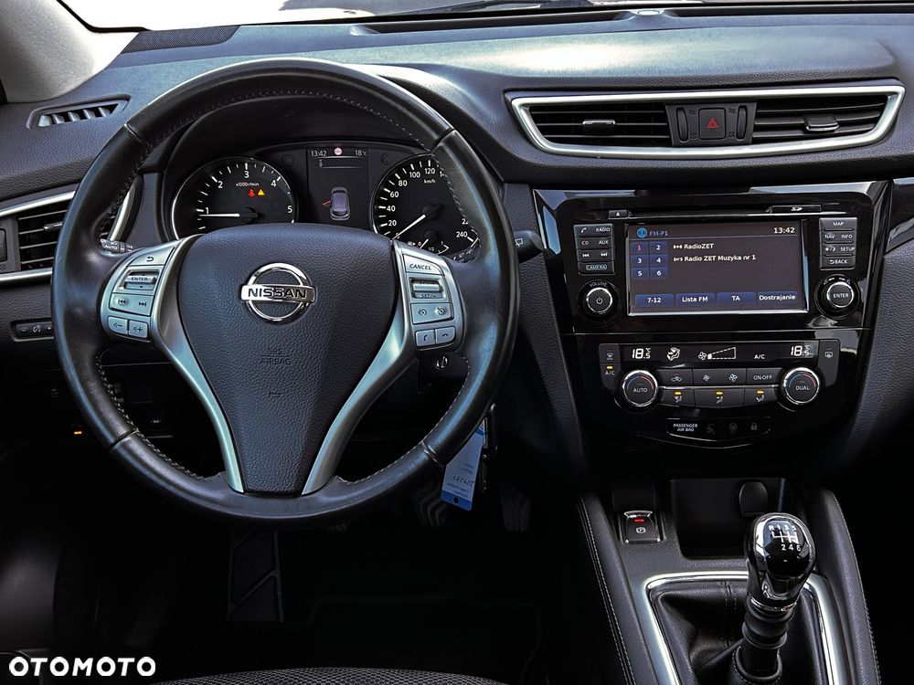 Nissan Qashqai 1.5 dCi N-Connecta - 23