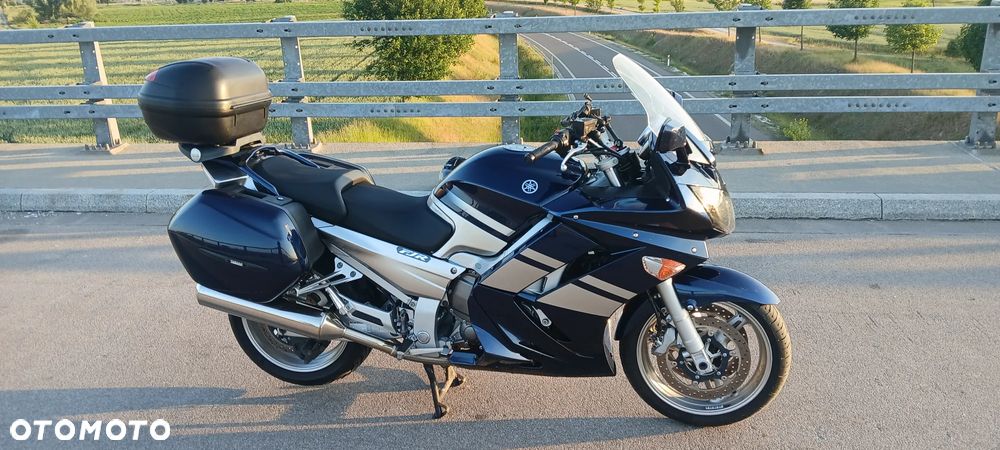 Yamaha FJR - 16
