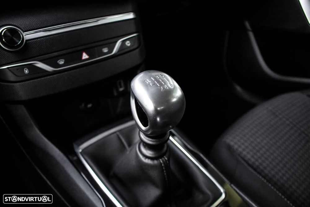 Peugeot 308 SW BlueHDi 130 Stop & Start Active - 19