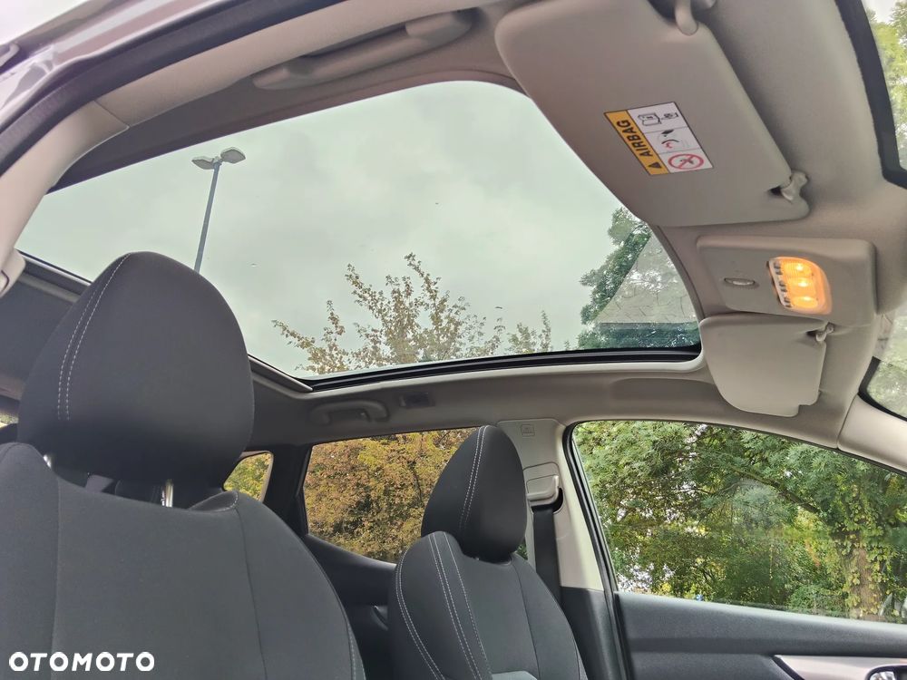 Nissan Qashqai 1.3 DIG-T TEKNA - 12