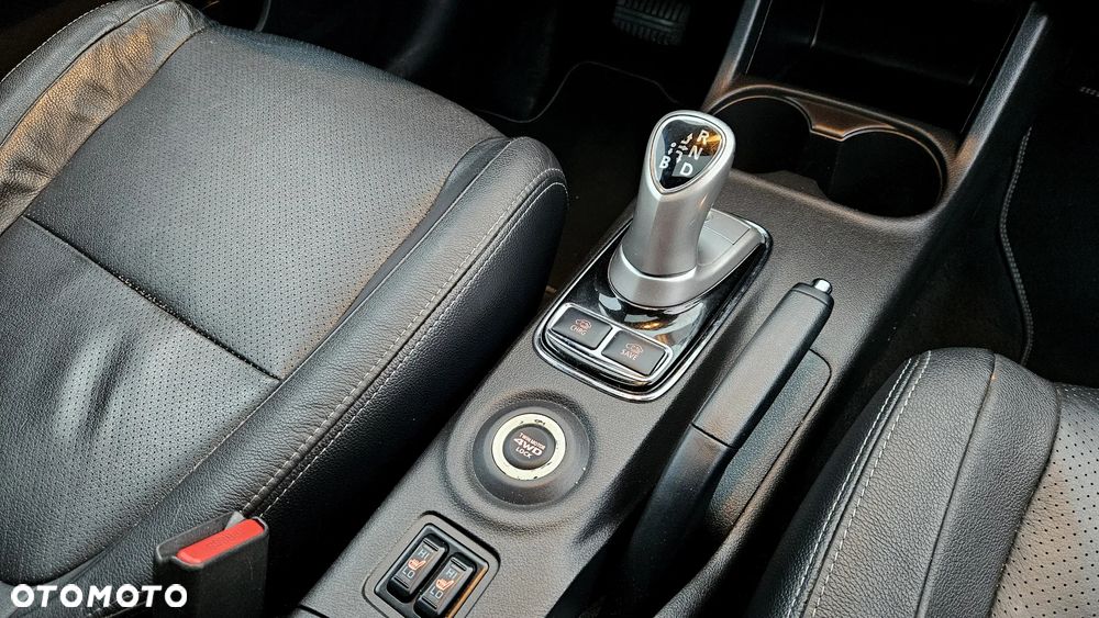 Mitsubishi Outlander 2.0 4WD Plus - 40