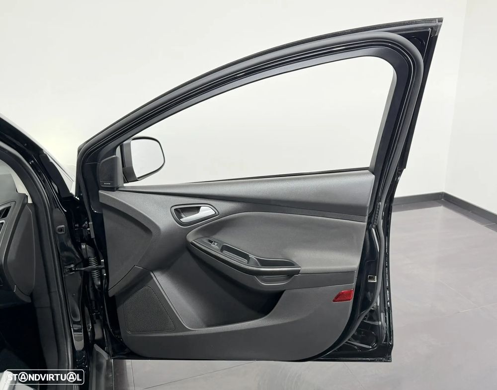 Ford Focus 1.5 TDCi Titanium - 38