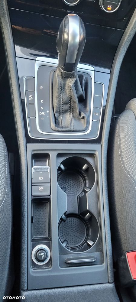 Volkswagen Golf 2.0 TDI BlueMotion Technology DSG Highline - 28