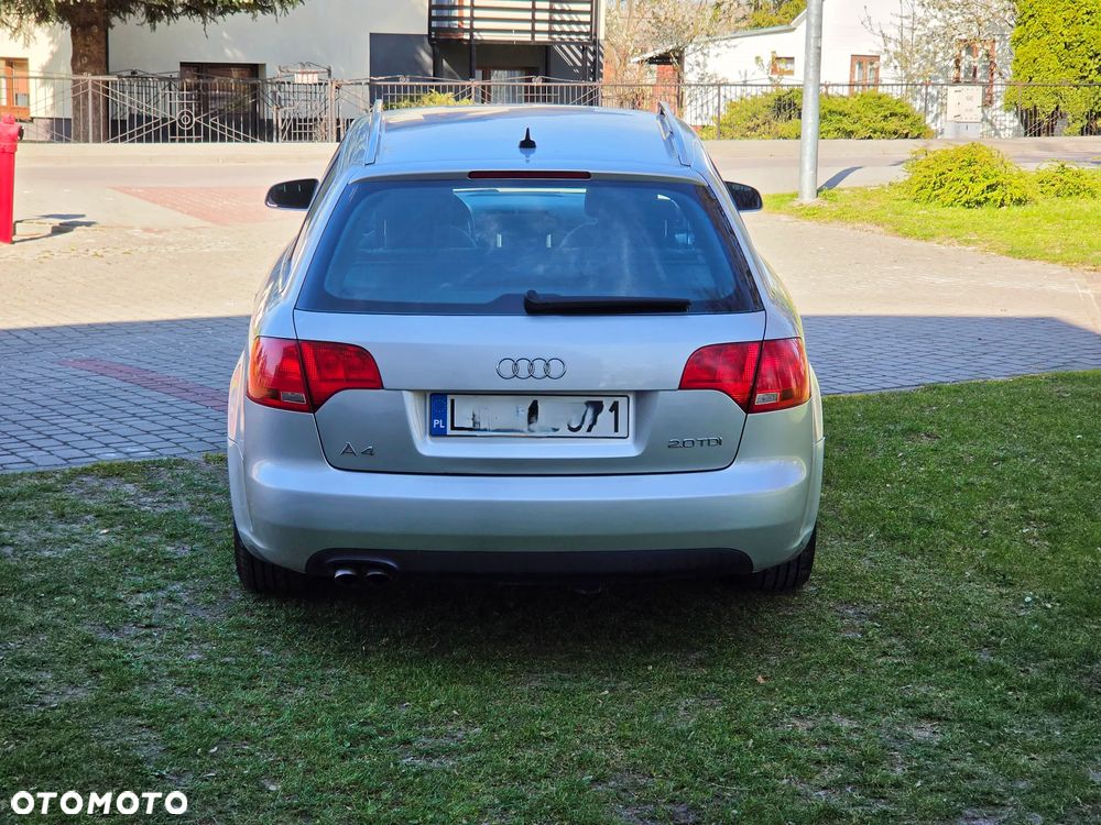 Audi A4 Avant - 14